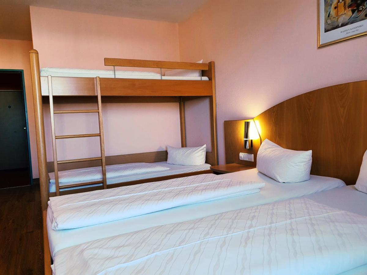 Hotel Sunparc - Shuttle Zum Europa-Park Rust 4Km & Rulantica 2Km Ringsheim Luaran gambar