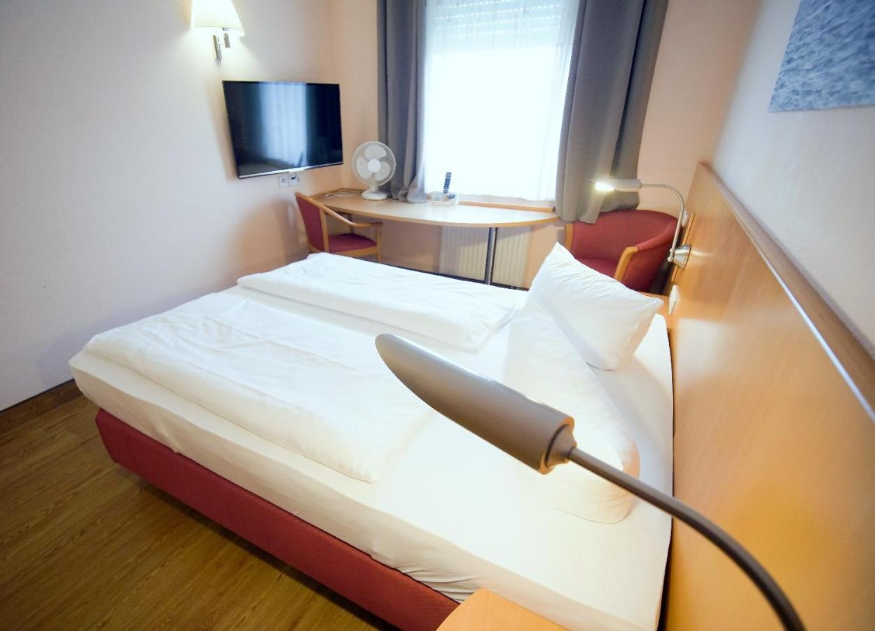 Hotel Sunparc - Shuttle Zum Europa-Park Rust 4Km & Rulantica 2Km Ringsheim Luaran gambar