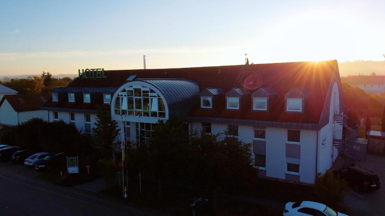 Hotel Sunparc - Shuttle Zum Europa-Park Rust 4Km & Rulantica 2Km Ringsheim Luaran gambar