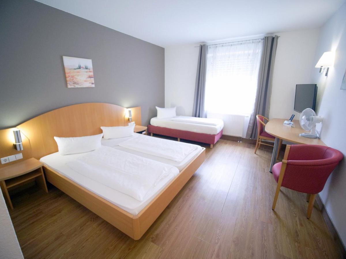 Hotel Sunparc - Shuttle Zum Europa-Park Rust 4Km & Rulantica 2Km Ringsheim Luaran gambar